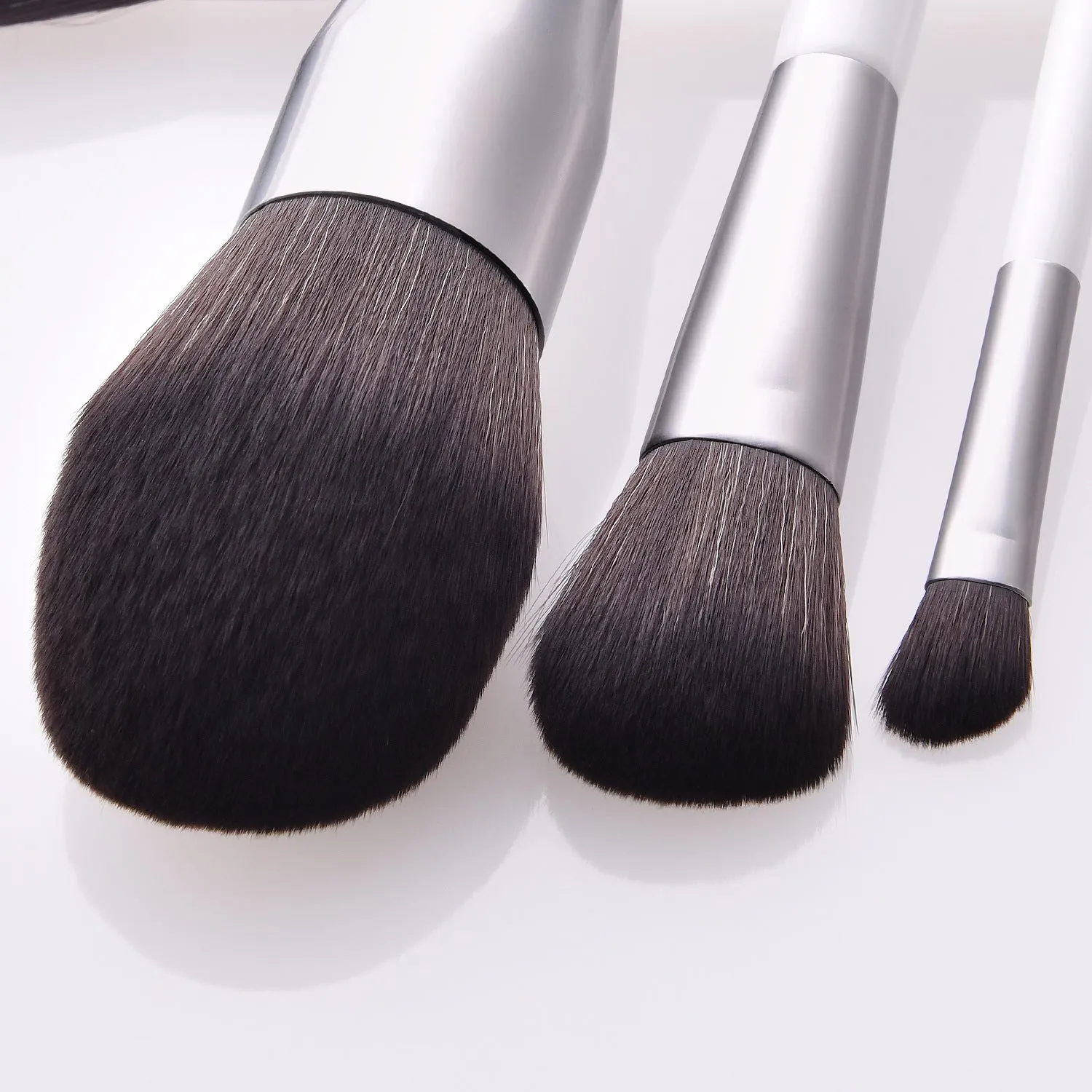 15 Piece Designer Pro Sleek Brush Set - MQO 25 pcs