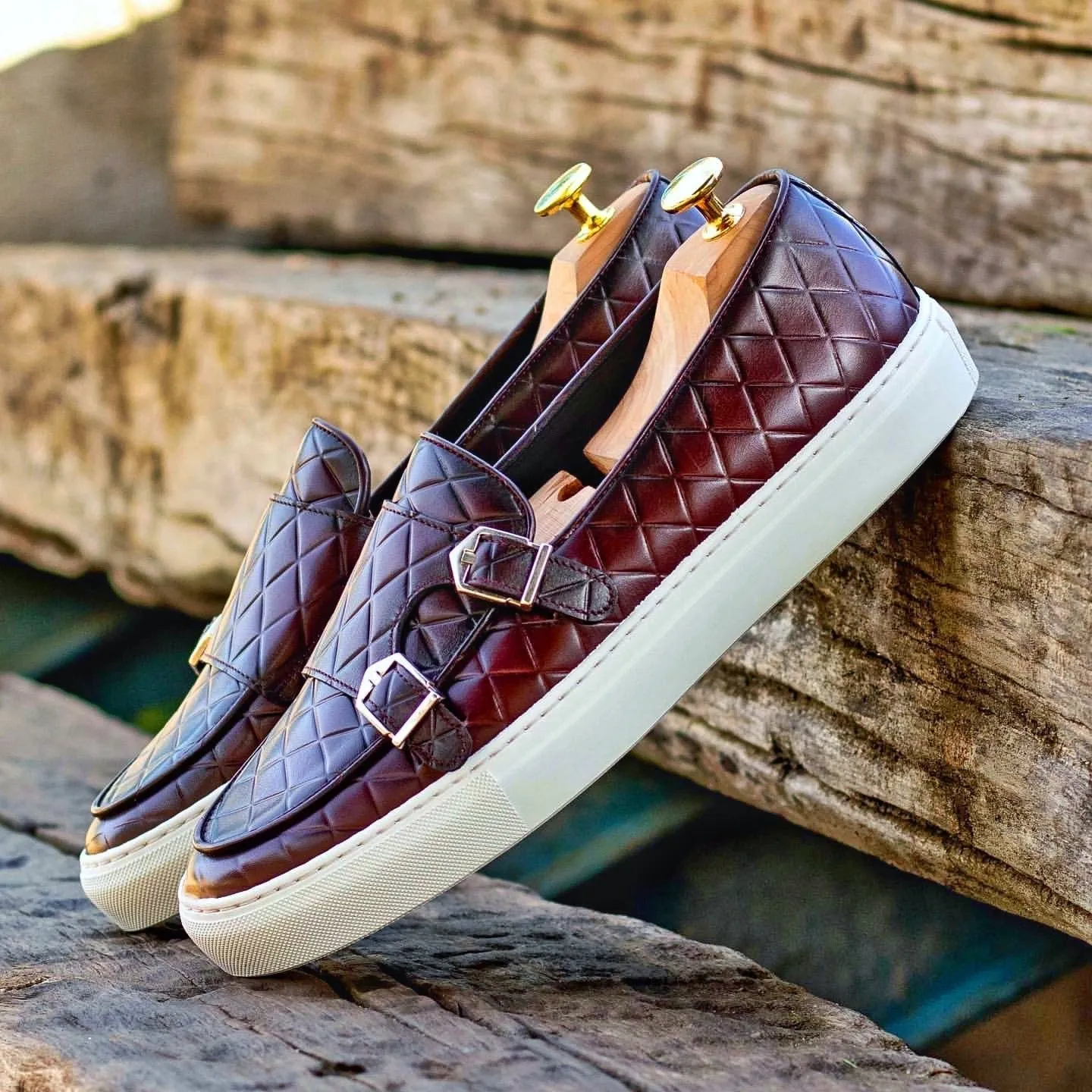 Eldivio Monk Sneakers