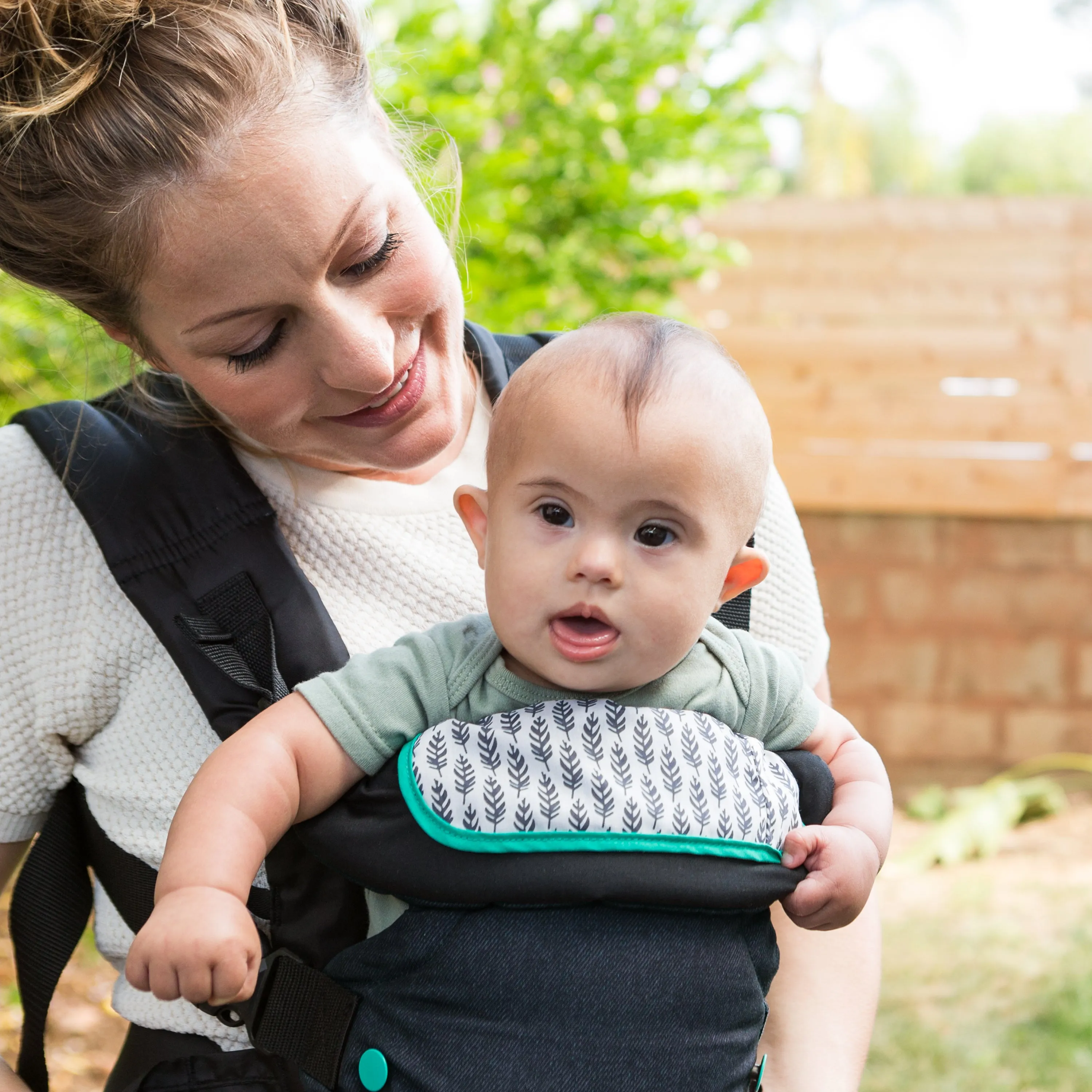 Flip Advanced 4-in-1 Convertible Baby Carrier (Black Denim)