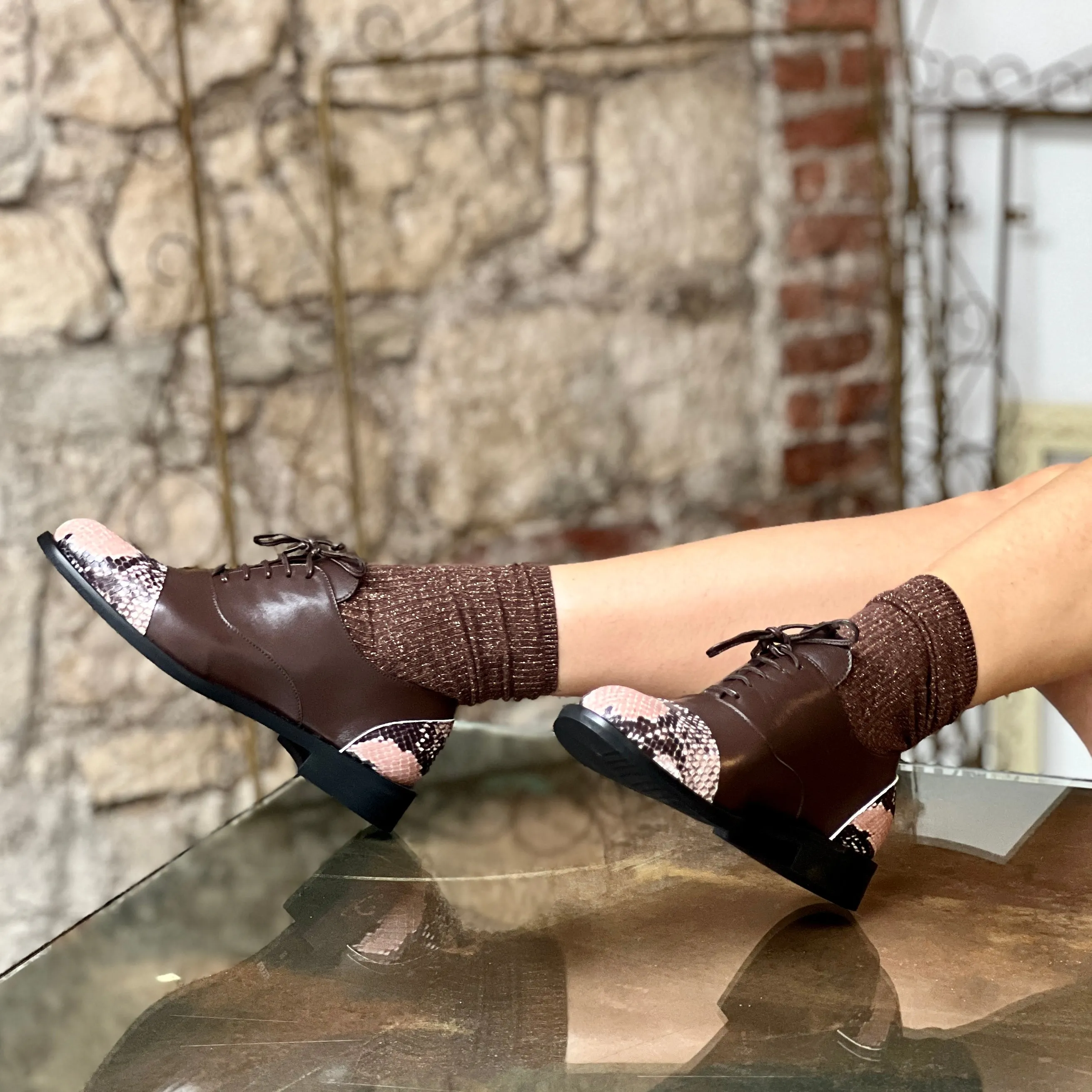 Kim Coffe scarpa bassa allacciata in nappa artigianale Toscana